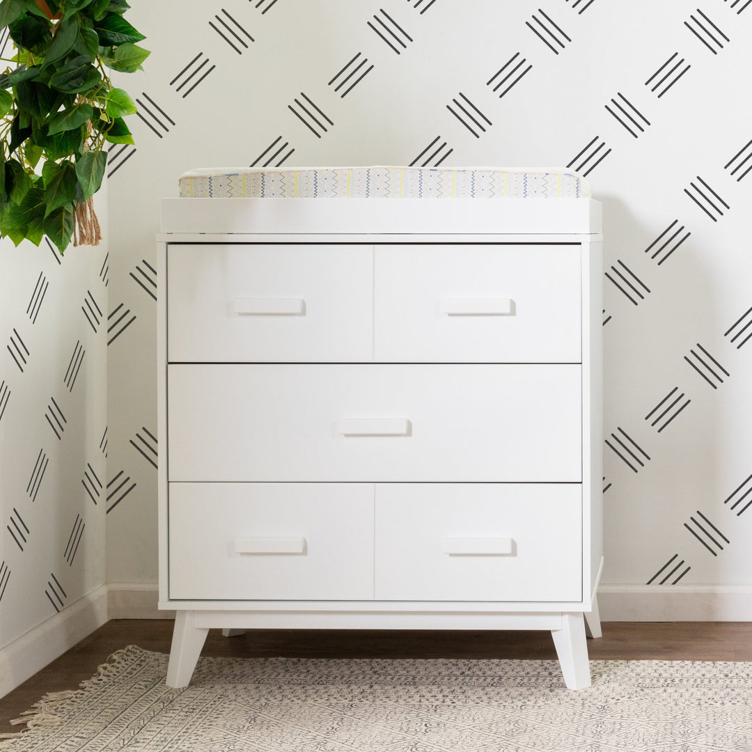 Babyletto - Scoot - 3-Drawer Changer Dresser with Removable Changing Tray image 3