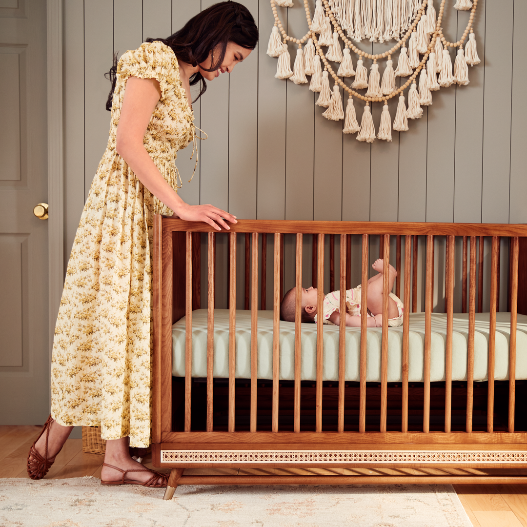 Maxi Cosi Everheart 4-in-1 Convertible Crib with Toddler Bed/Daybed Conversion Kit